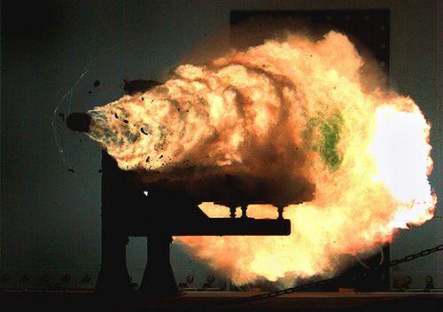 全球最尖端的五款未來武器，其中一款一秒內(nèi)就能射出上萬發(fā)彈